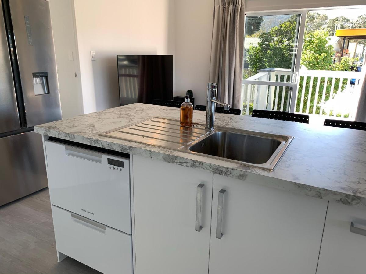 Coromandel Town Harbourside Cottage Luxury Accommodation Exterior photo
